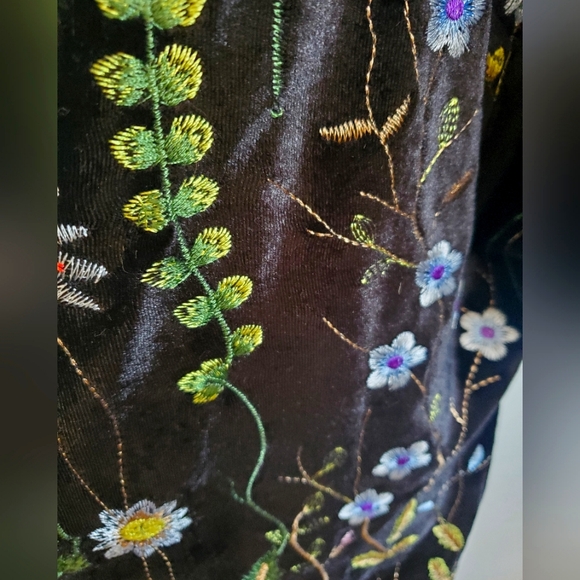 Steve Madden Velvet Floral Embroidered Kimono NWT - Picture 5 of 6